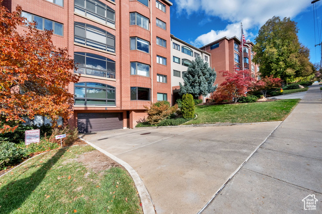 Photo 71 for MLS #2117227 at 171 E 3rd Ave #301