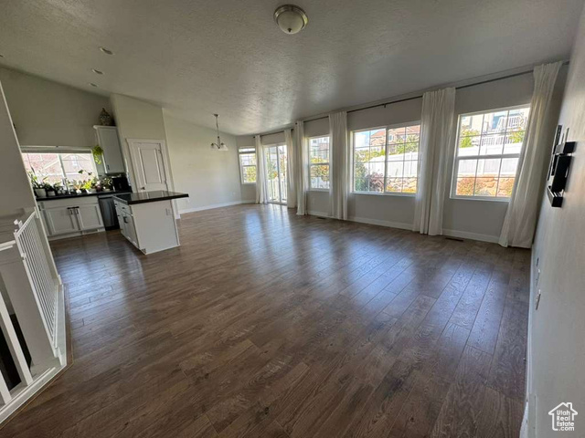 Photo 3 for MLS #2117236 at 972 W 600 South