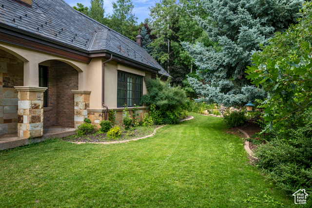 Photo 10 for MLS #2117239 at 4601 N Foothill Dr