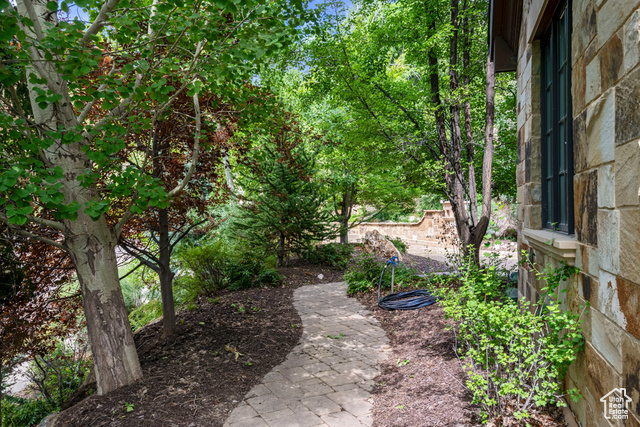 Photo 11 for MLS #2117239 at 4601 N Foothill Dr