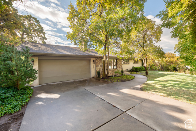 Photo 3 for MLS #2117246 at 2894 E Kentucky Ave