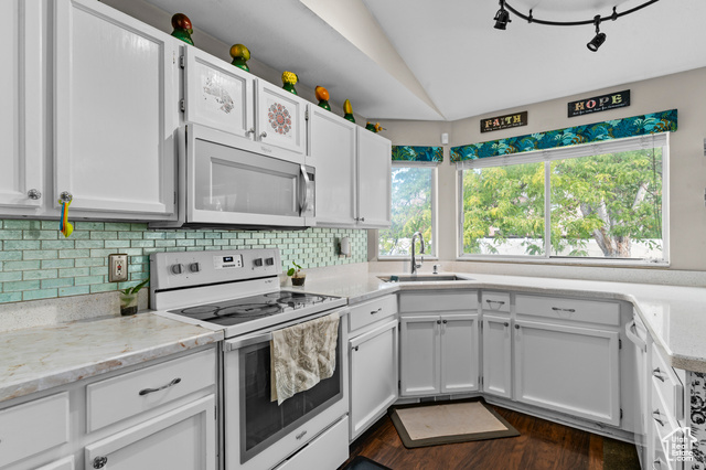 Photo 10 for MLS #2117250 at 3224 W 7970 South