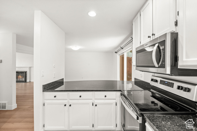 Photo 16 for MLS #2117254 at 3006 Casto Ln