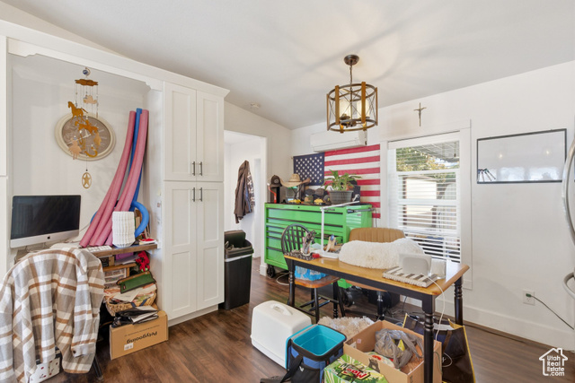 Photo 11 for MLS #2117265 at 996 N 200 West