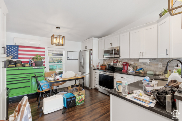 Photo 8 for MLS #2117265 at 996 N 200 West