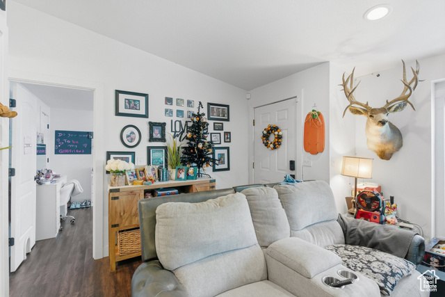 Photo 4 for MLS #2117265 at 996 N 200 West