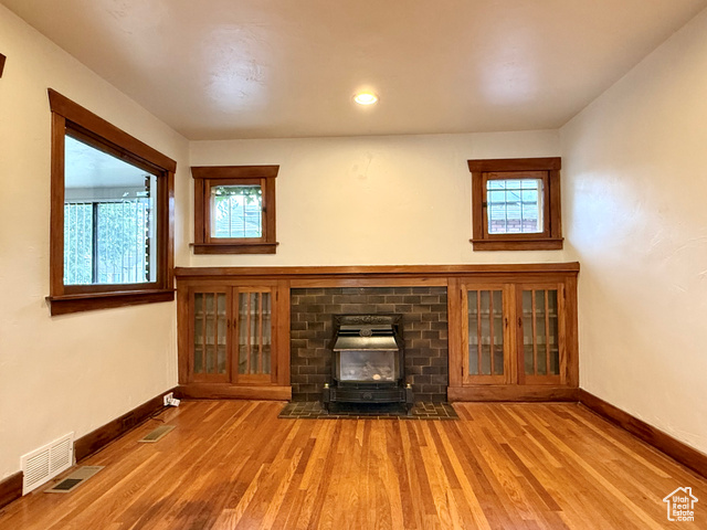 Photo 4 for MLS #2117281 at 560 E Elm Ave