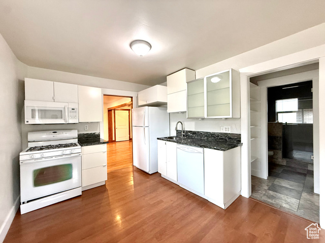 Photo 8 for MLS #2117281 at 560 E Elm Ave