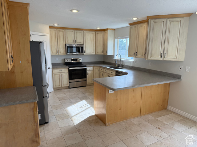 Photo 6 for MLS #2117282 at 534 S Locust Ave