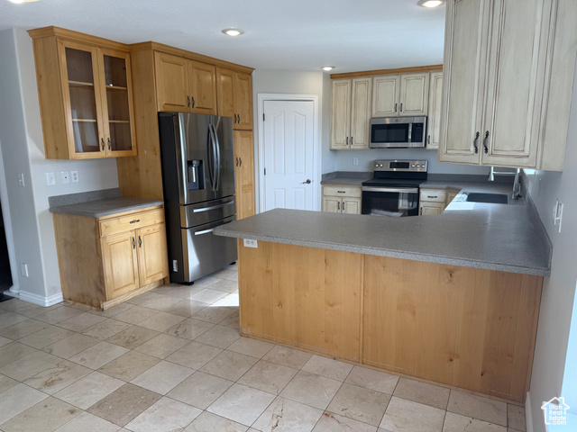 Photo 8 for MLS #2117282 at 534 S Locust Ave