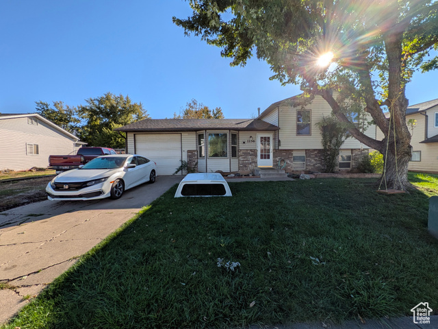 Photo 3 for MLS #2117285 at 1156 N Nayon Dr