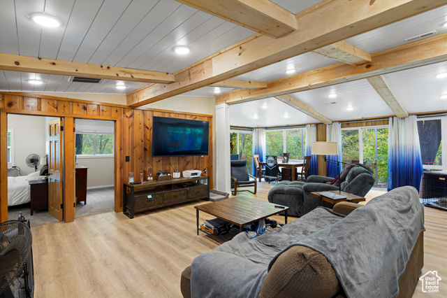 Photo 9 for MLS #2117287 at 342 Ogden Cyn