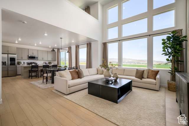 Photo 8 for MLS #2117300 at 2029 E Hummingbird Dr #4023