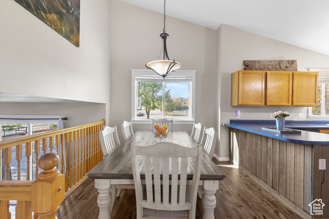 Photo 14 for MLS #2117309 at 374 S Davenport Dr