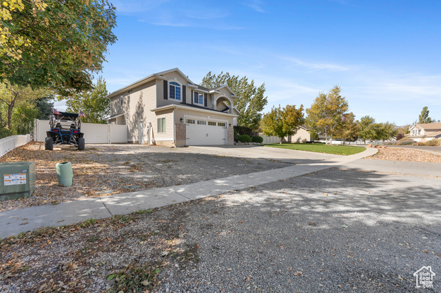 Photo 4 for MLS #2117309 at 374 S Davenport Dr