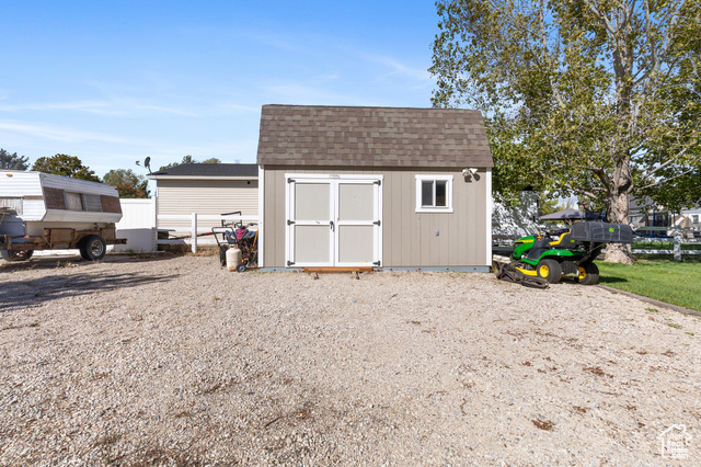 Photo 39 for MLS #2117309 at 374 S Davenport Dr