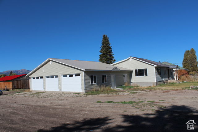 Photo 2 for MLS #2117310 at 165 Main St