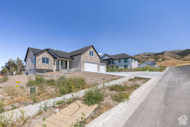 Photo 4 for MLS #2117313 at 821 E 160 North