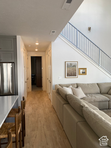 Photo 9 for MLS #2117325 at 779 W Periwinkle Ln