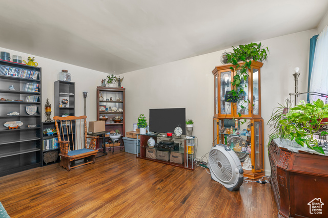 Photo 15 for MLS #2117345 at 161 N Grant Ave