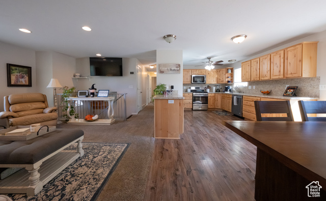 Photo 7 for MLS #2117351 at 622 Brinker Ave