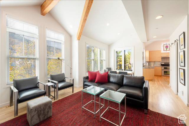 Photo 3 for MLS #2117354 at 156 Sandridge Ave