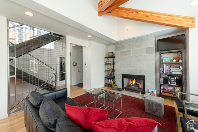 Photo 5 for MLS #2117354 at 156 Sandridge Ave