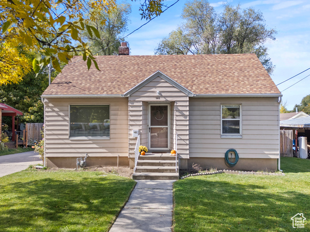 Photo 2 for MLS #2117375 at 345 N 400 West