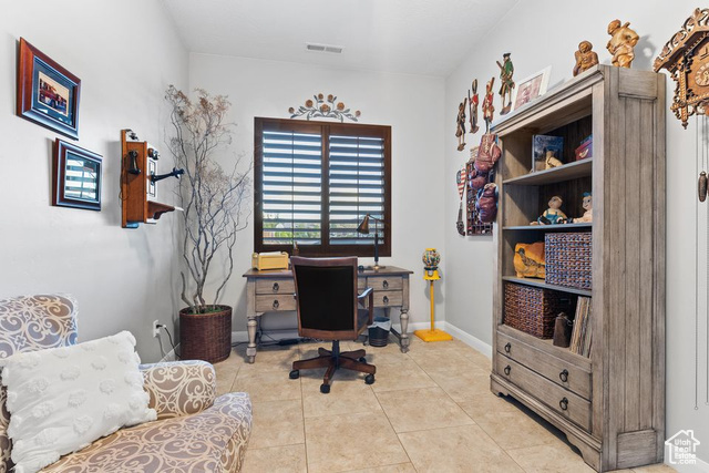 Photo 21 for MLS #2117395 at 2860 W Cliffhanger Dr