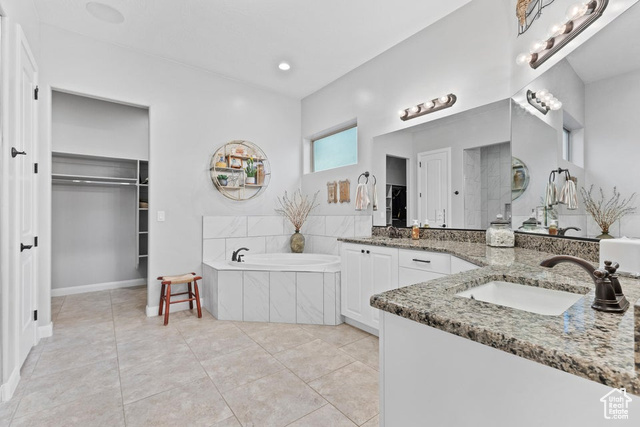 Photo 14 for MLS #2117395 at 2860 W Cliffhanger Dr