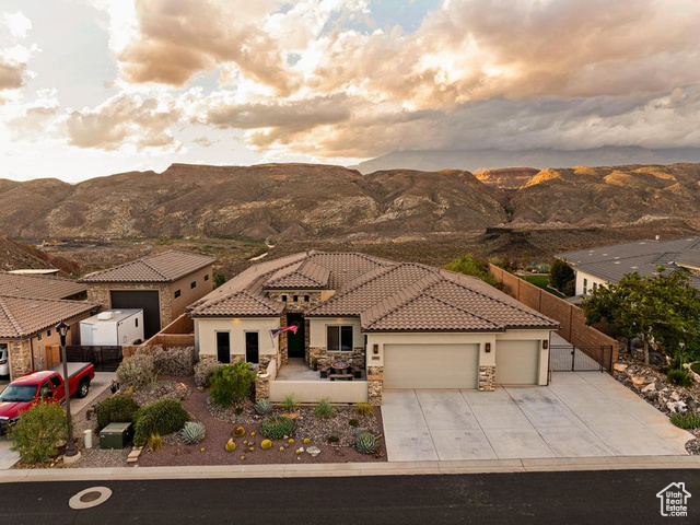 Photo 44 for MLS #2117395 at 2860 W Cliffhanger Dr