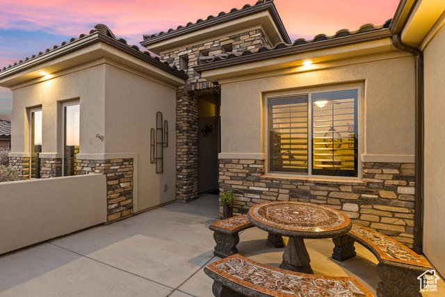 Photo 5 for MLS #2117395 at 2860 W Cliffhanger Dr