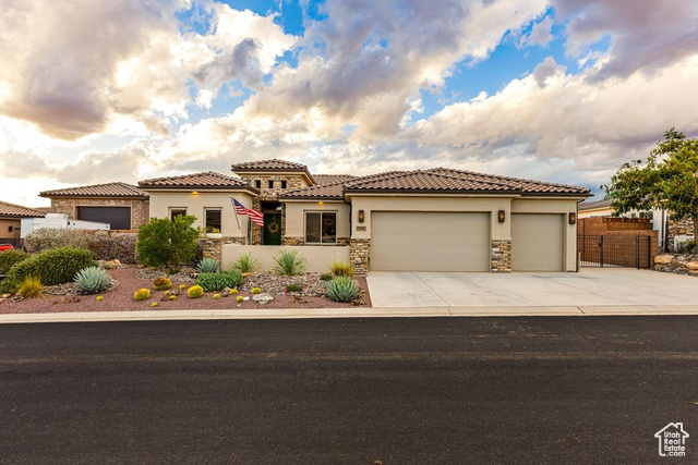 Photo 41 for MLS #2117395 at 2860 W Cliffhanger Dr