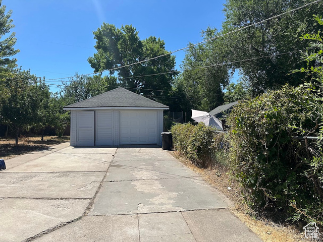 Photo 5 for MLS #2117408 at 931 E 30th St