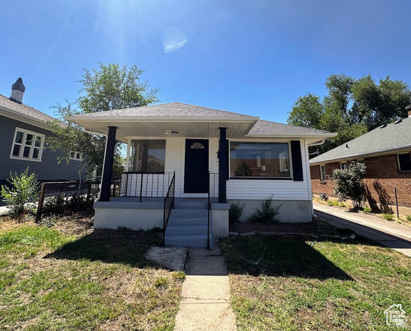 Photo 3 for MLS #2117408 at 931 E 30th St