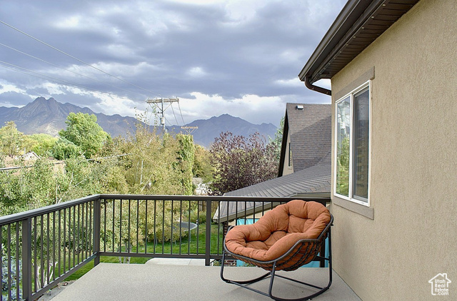 Photo 13 for MLS #2117409 at 469 E Vine St