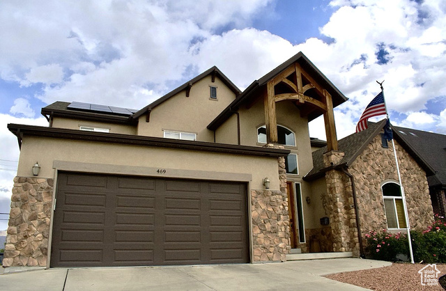 Photo 2 for MLS #2117409 at 469 E Vine St