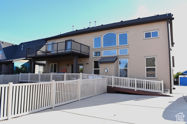 Photo 3 for MLS #2117409 at 469 E Vine St