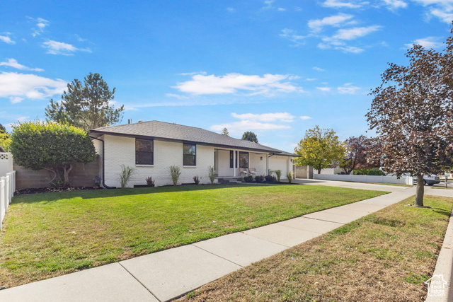 Photo 4 for MLS #2117410 at 863 W Germania Ave