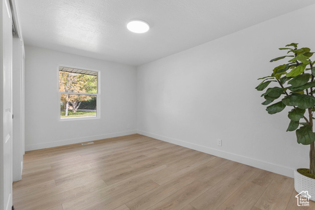 Photo 19 for MLS #2117410 at 863 W Germania Ave