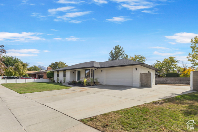 Photo 3 for MLS #2117410 at 863 W Germania Ave