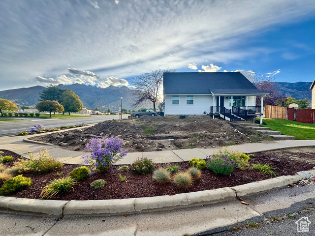 9061 S NEWCASTLE CIR, Sandy UT 84093