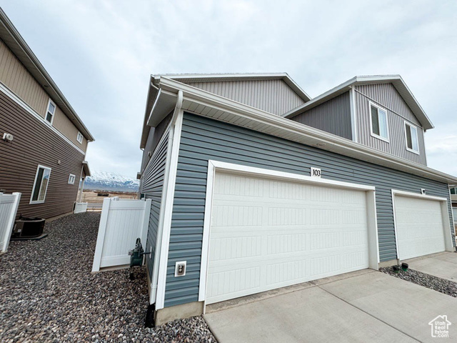 Photo 2 for MLS #2117430 at 104 N Riverside Dr #113
