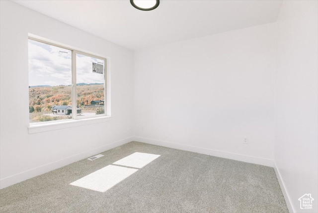 Photo 10 for MLS #2117434 at 1040 N Broad Rd