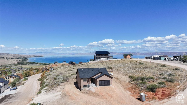Photo 3 for MLS #2117434 at 1040 N Broad Rd