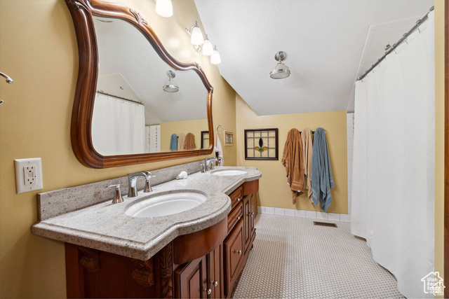 Photo 50 for MLS #2117437 at 2415 E Karren St