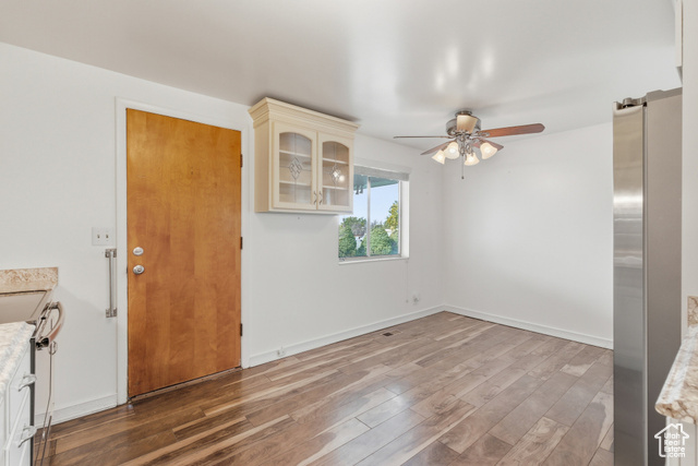Photo 12 for MLS #2117454 at 1156 E Serpentine Way