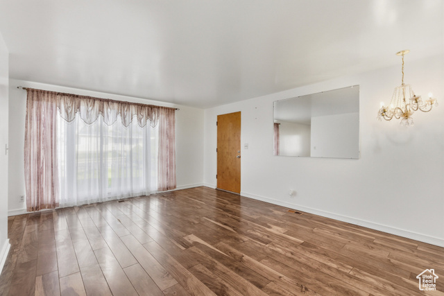 Photo 5 for MLS #2117454 at 1156 E Serpentine Way