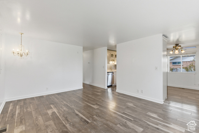 Photo 7 for MLS #2117454 at 1156 E Serpentine Way