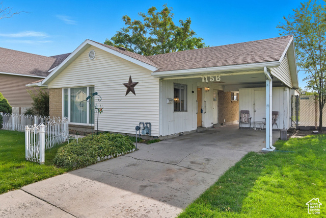 Photo 2 for MLS #2117454 at 1156 E Serpentine Way